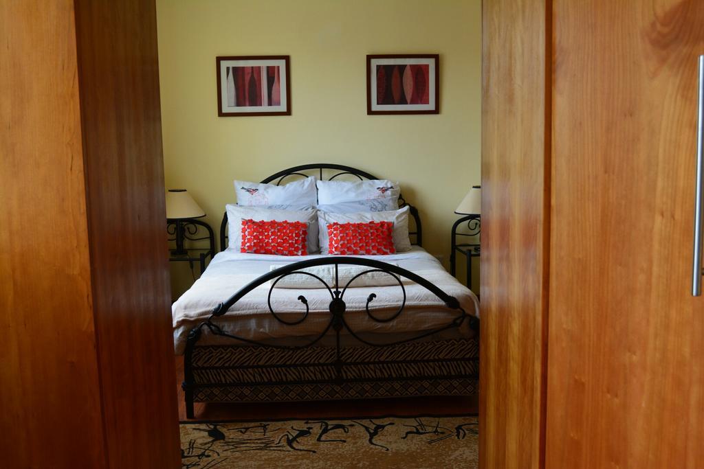 Natalie Guesthouse Bloubergstrand Exterior photo