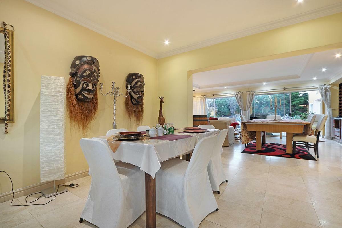 Natalie Guesthouse Bloubergstrand Exterior photo